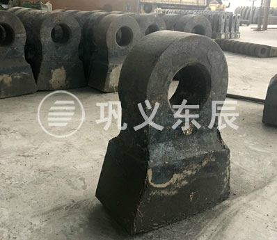 耐磨破碎機(jī)錘頭 /upfile/201812/2018121960308761.jpg